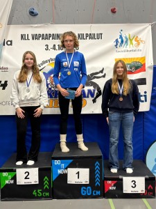 Vanessa Kolula ja Adele Hoot